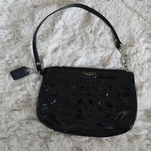 Coach wristlet - Excellent Condition